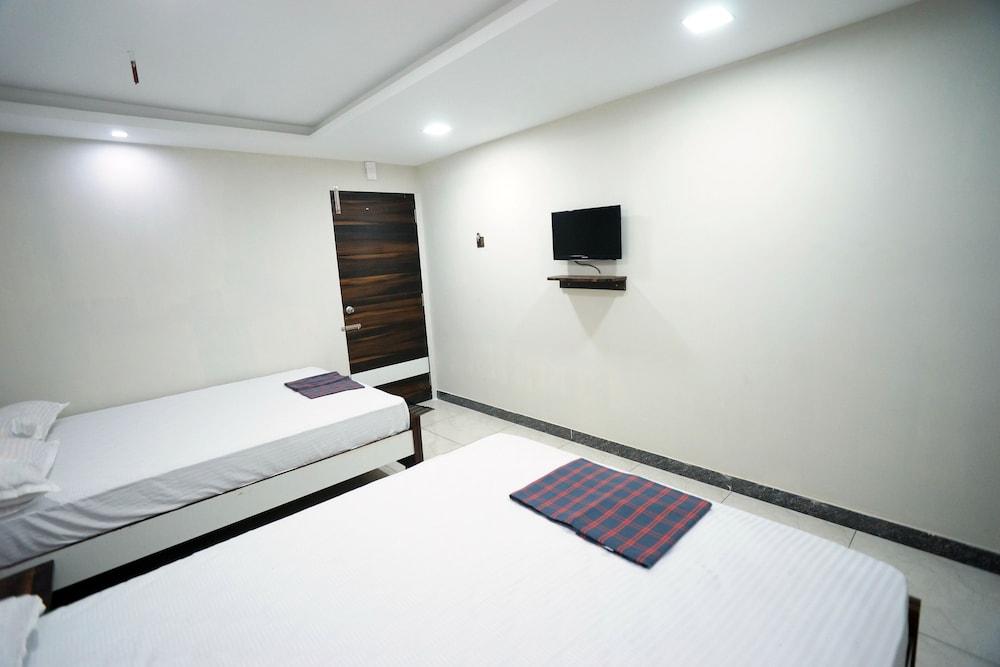 Sai Lodge - Room