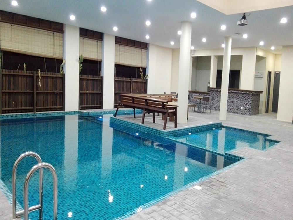 نادياس هوتل سينانج لانجكاوي - Indoor Pool
