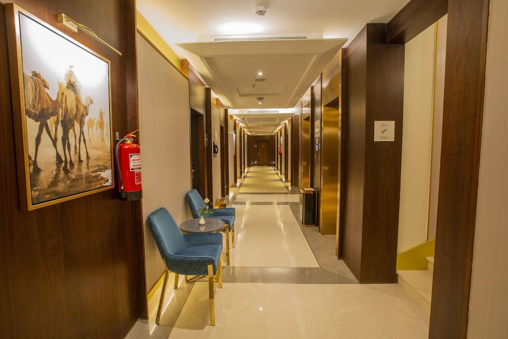 Velar Inn Hotel - Interior