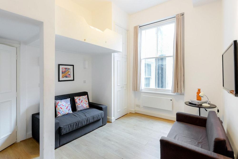 Modern Serviced Apartment in Kensington - Featured Image