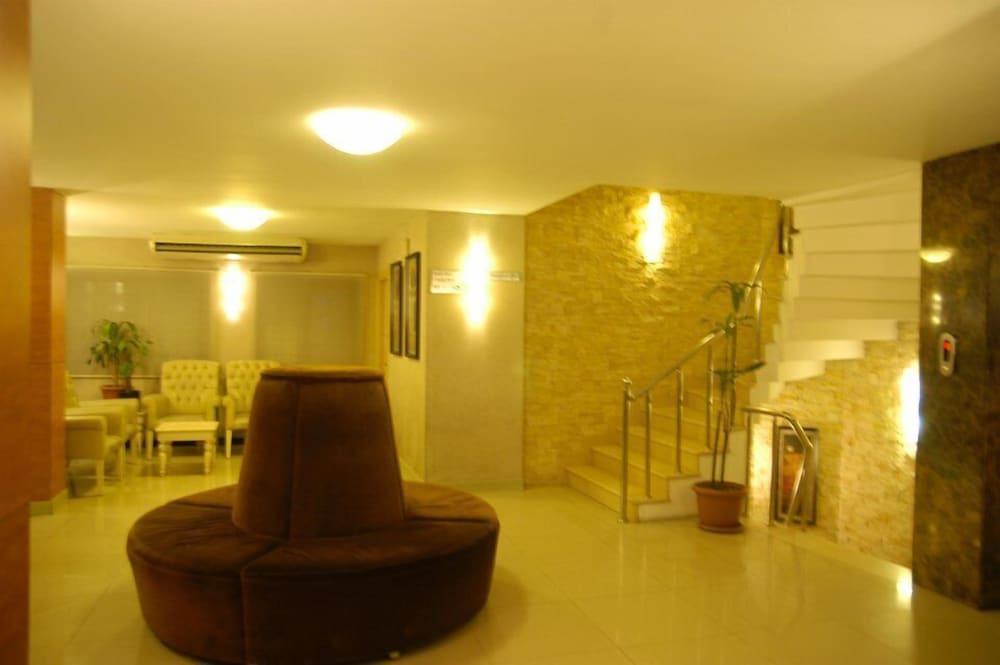 Merdan Hotel - Living Area