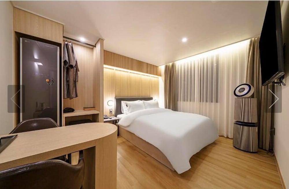 Brown Dot Hotel Yeonsan - Room