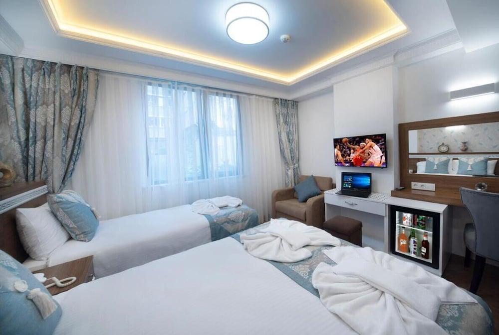 Lika Hotel - Standard Double or Twin Room in Istanbul - Room