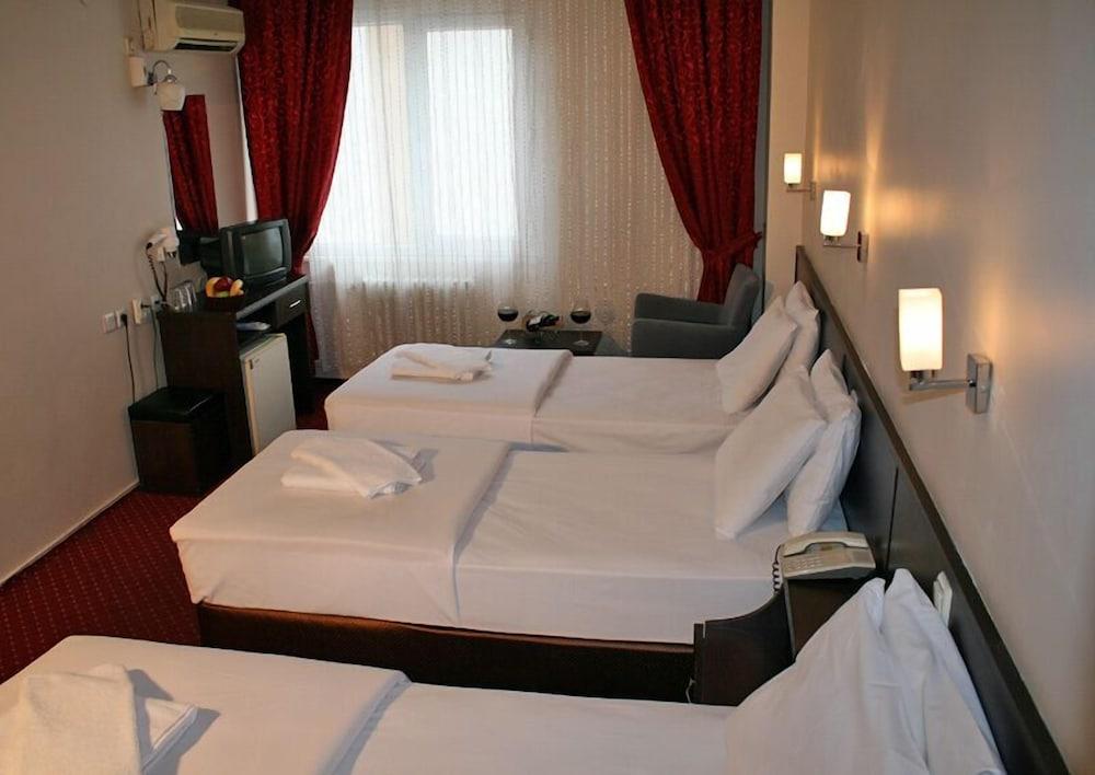 Hotel Diana - Room