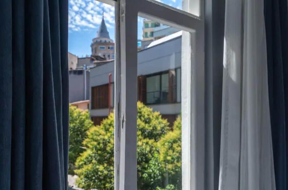 Charming Apartment With Galata View - Room