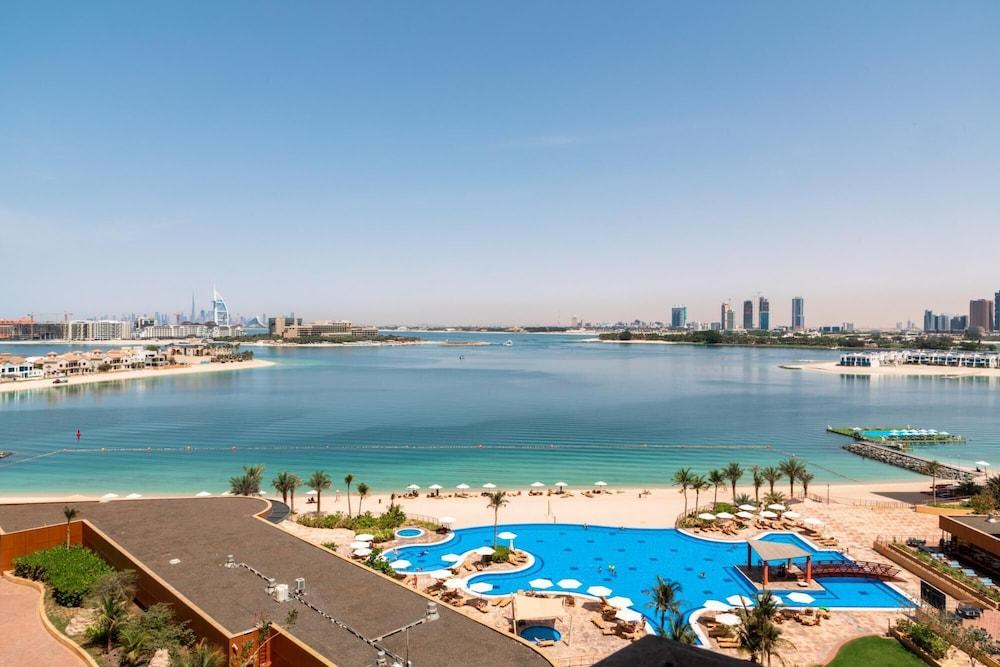 Palm Jumeirah Luxury w Private Beach Atlantis View - Room