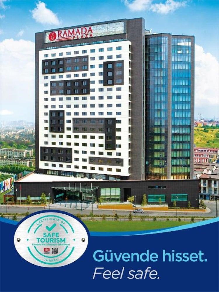Ramada Plaza by Wyndham Istanbul Tekstilkent - Exterior
