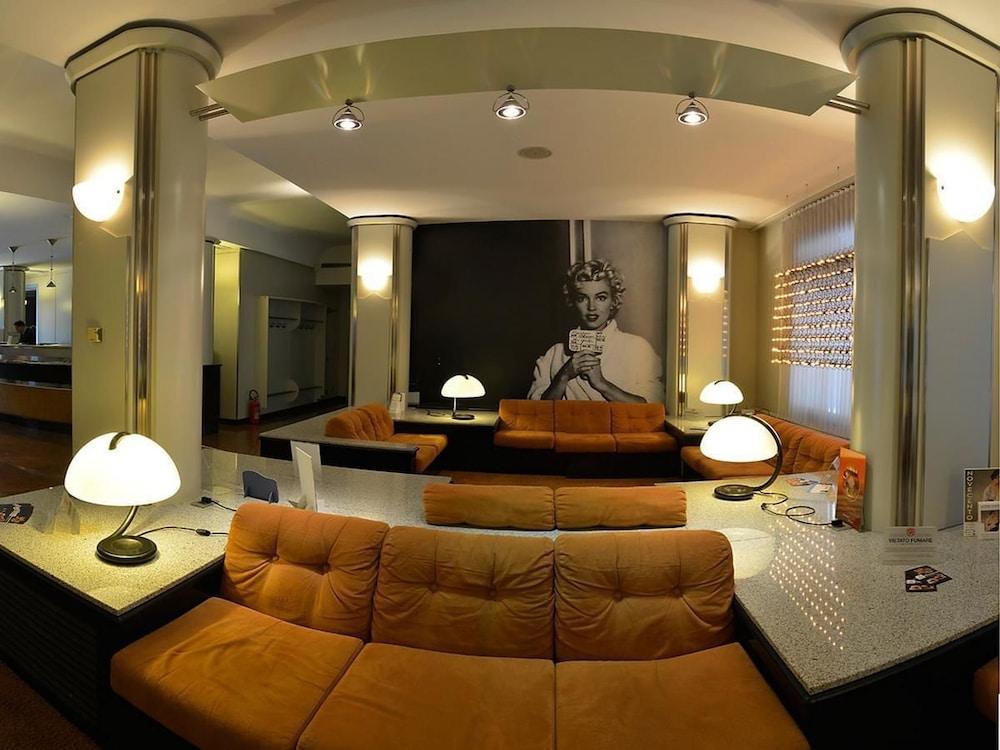 Hotel Milano - Featured Image