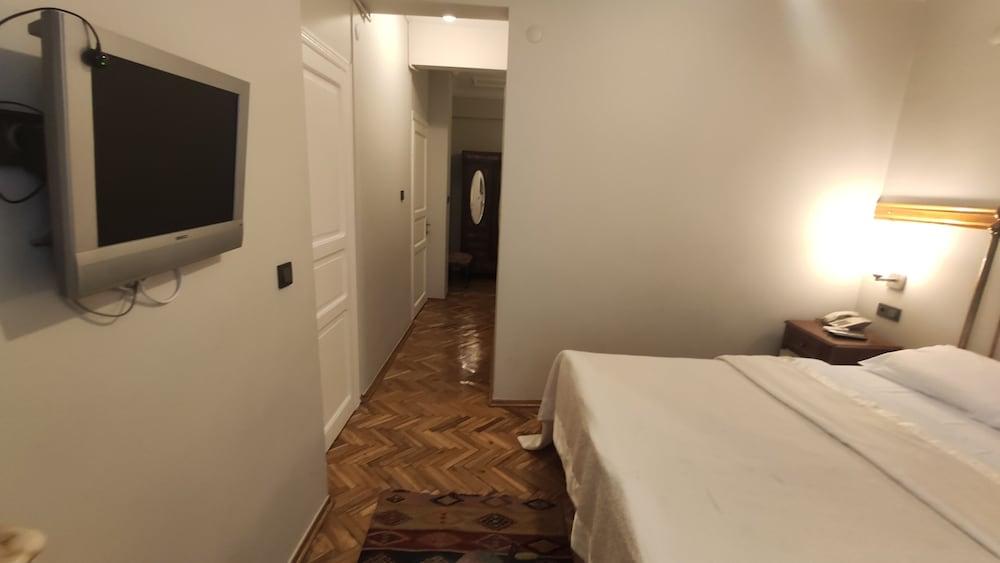 Hotel Turkoman - Room