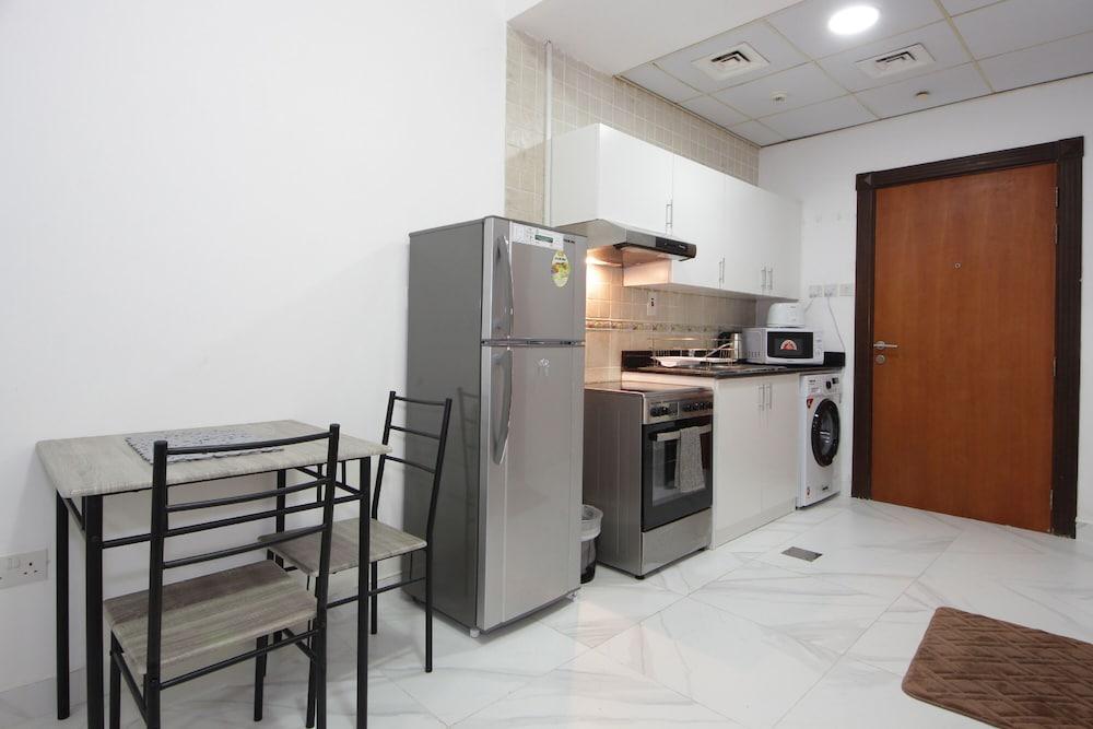 Studio Apartment in Palace Tower 2 - Private kitchen