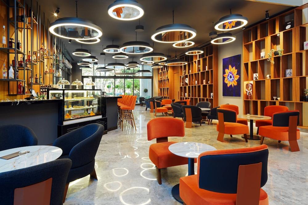Sheraton Batumi Hotel - Lobby