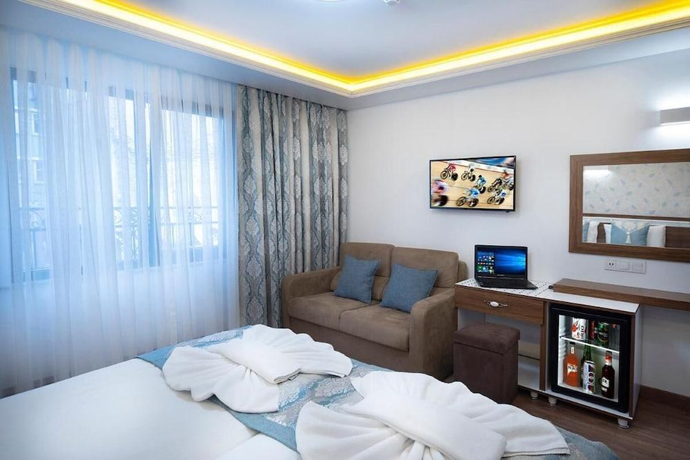 Lika Hotel - Superior Double or Twin Room - Room