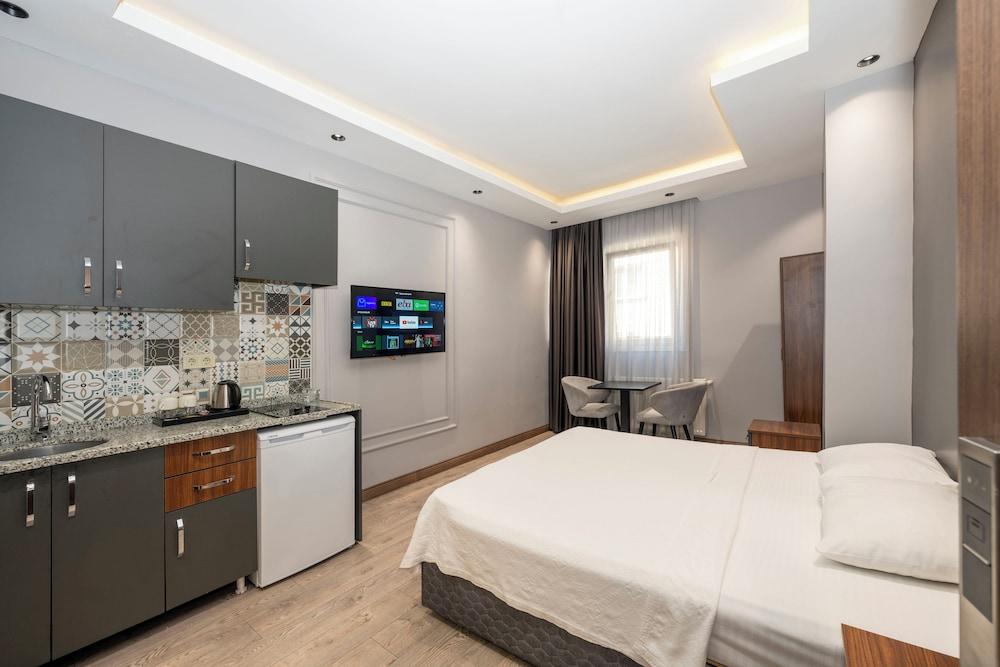 Comfort Suites Hotel - Featured Image