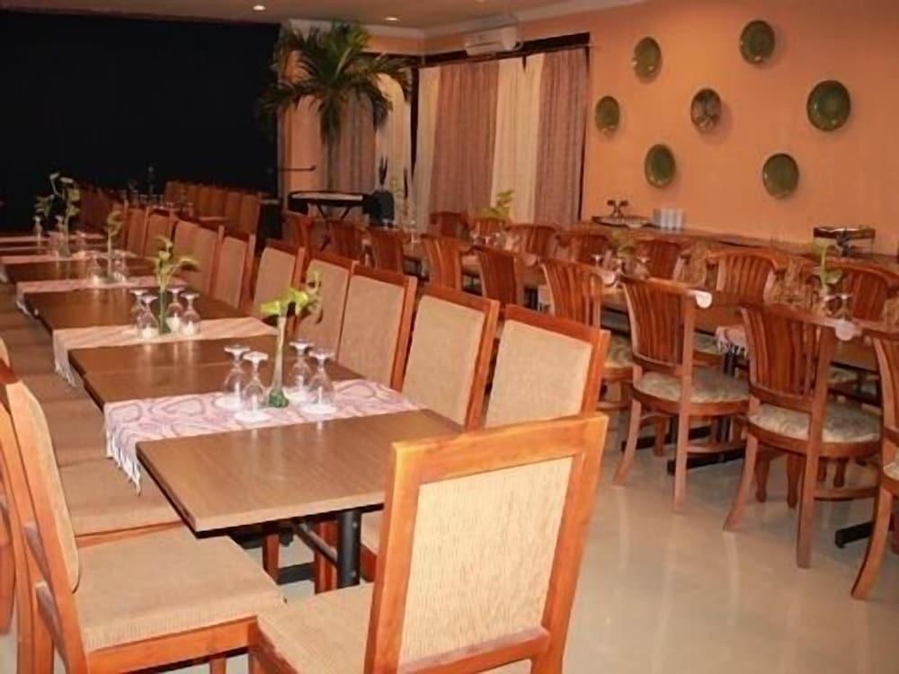 New Siliwangi Hotel & Restaurant - Restaurant