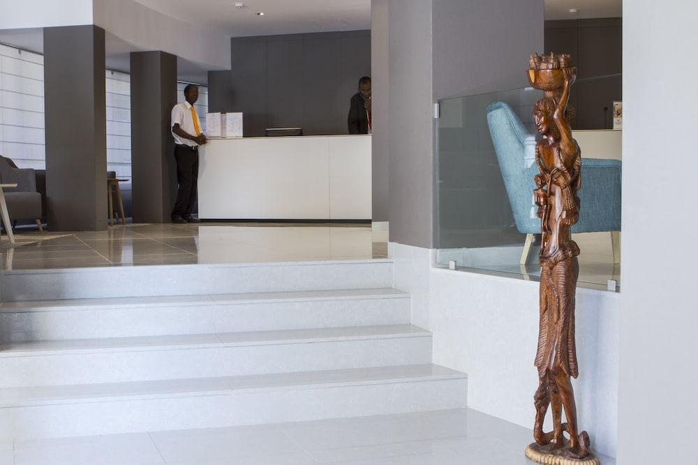Montebelo Girassol Maputo Hotel - Interior Entrance