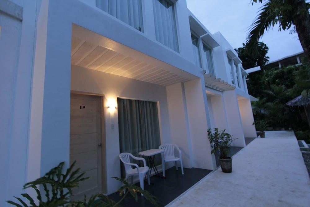 Casa Pilar Beach Resort - Exterior