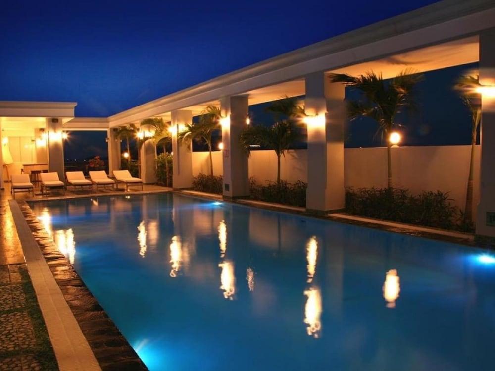 Rembrandt Hotel Nha Trang - Outdoor Pool