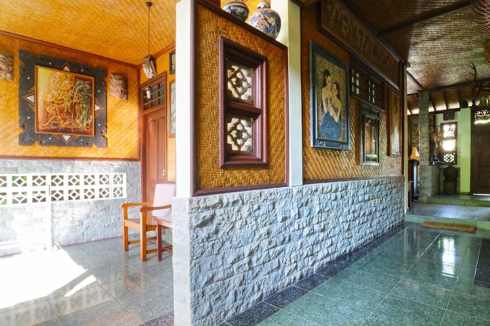 Bamboo Inn Kuta - Interior Detail