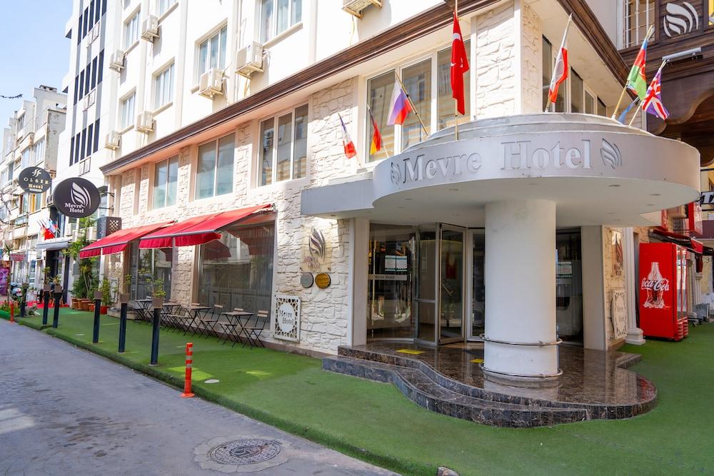 Hotel Mevre - Featured Image