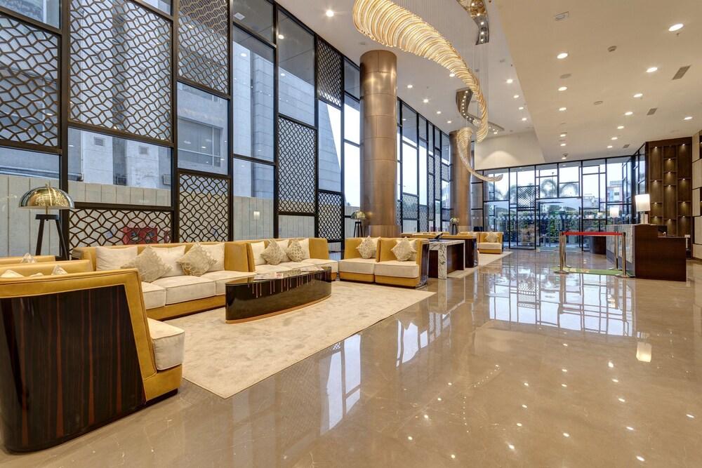 Holiday Inn Kolkata Airport, an IHG Hotel - Interior