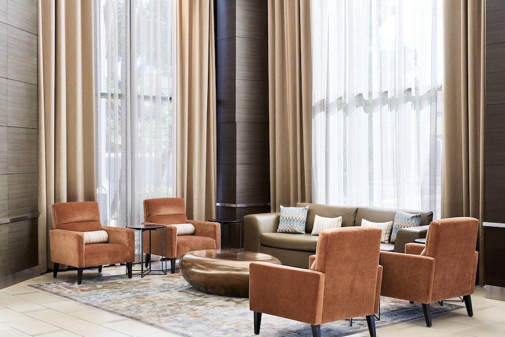 Delta Hotels by Marriott Phoenix Mesa - Lobby Lounge