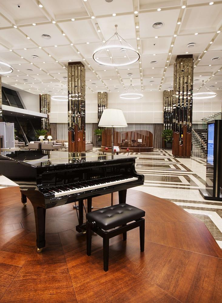 DoubleTree by Hilton Istanbul Avcilar - Reception