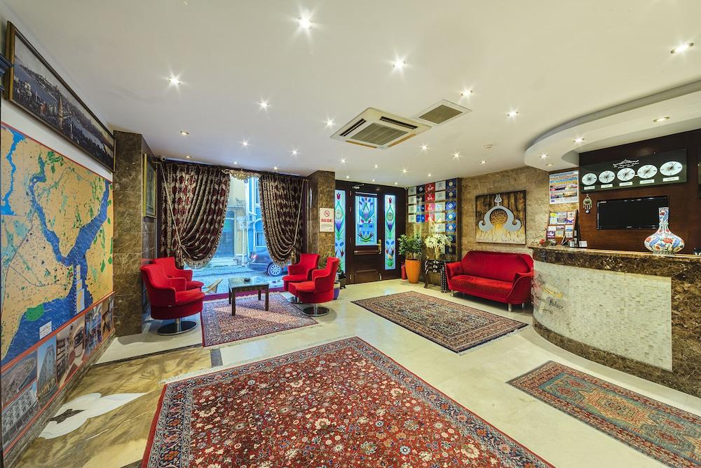 The Magnaura Palace Hotel - Lobby Sitting Area