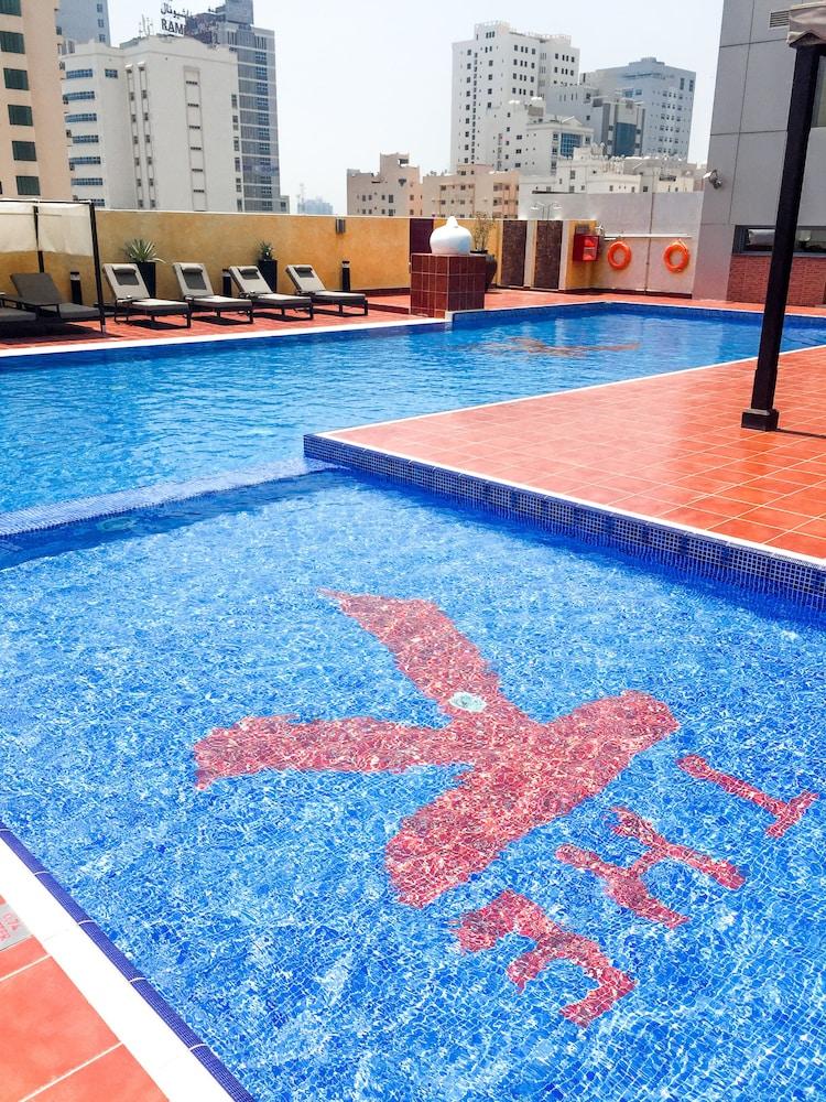 The K Hotel - Outdoor Pool