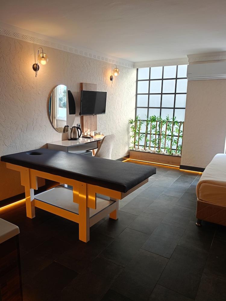 Privado Hotels - Massage