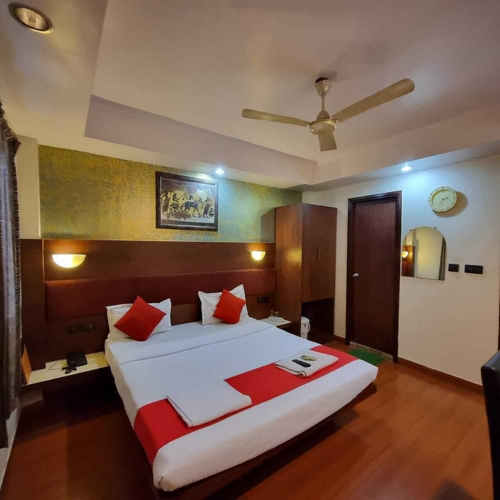Hotel Bhammar's Inn- A Pure Veg - Featured Image