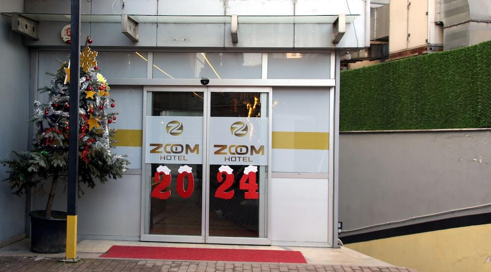 Zoom Hotel - Reception