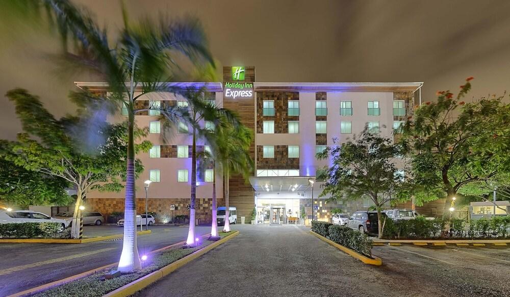 Holiday Inn Express Villahermosa Tabasco 2000, an IHG Hotel - Exterior
