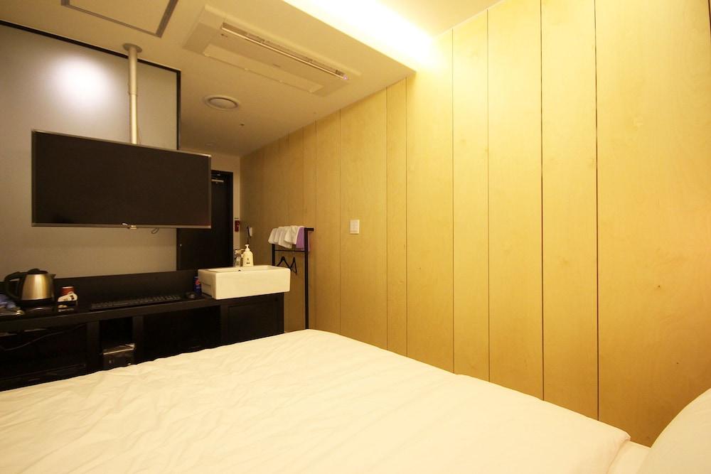 Mini Hotel May Nampo - Room