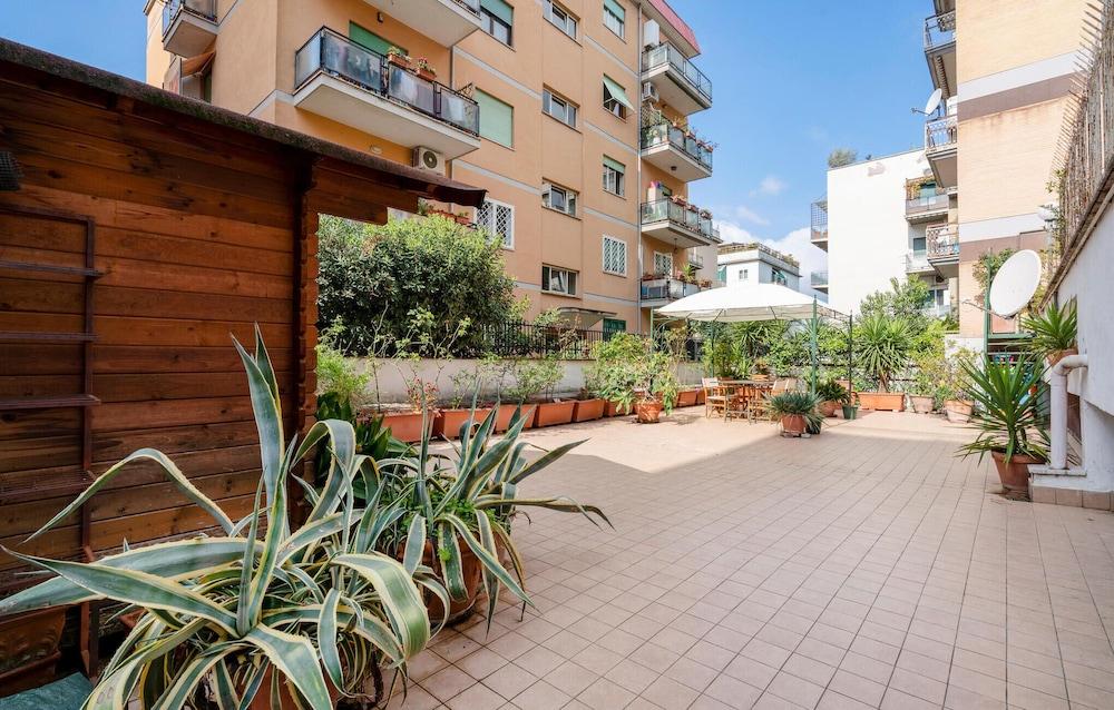 Beautiful Apartment in Roma With Wifi and 2 Bedrooms - Exterior