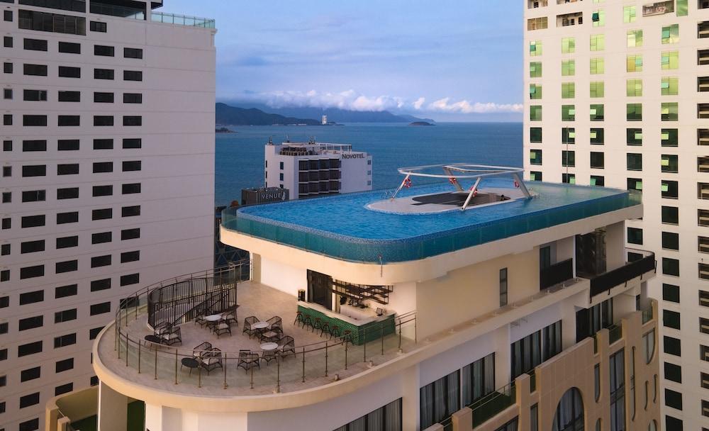 Grand Tourane Nha Trang Hotel - Rooftop Pool