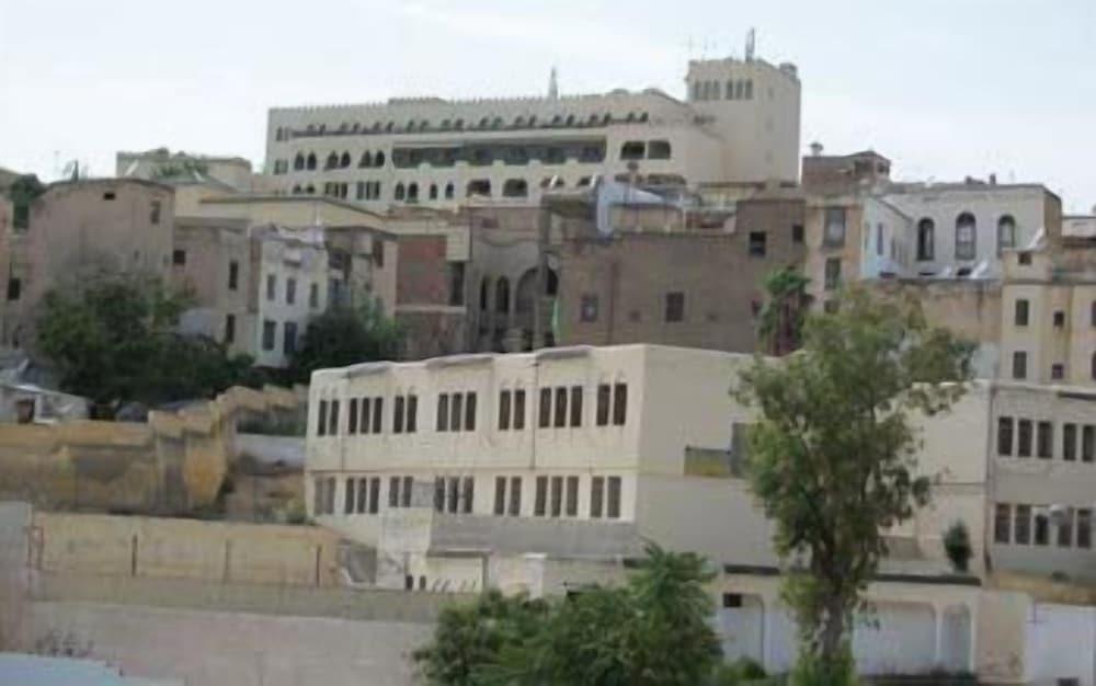Bab Al Madina - Exterior
