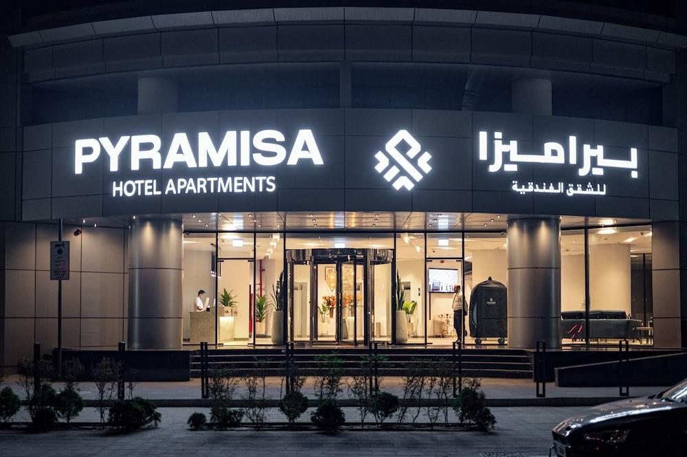 Pyramisa Hotel Apartments Dubai - Exterior