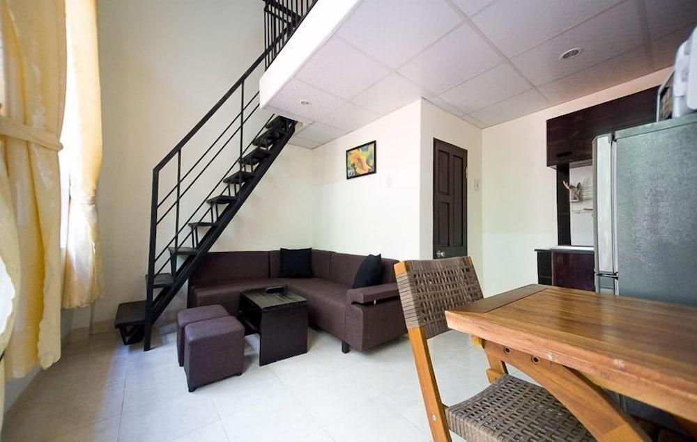 Nha Trang Studio Apartments - Living Area