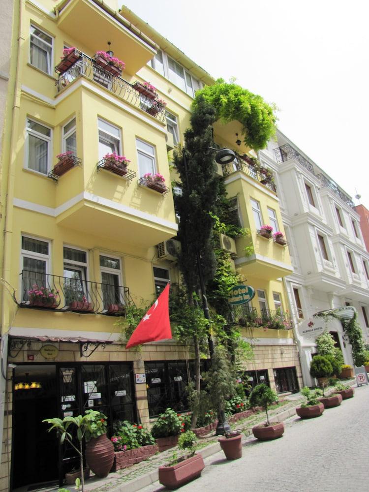 Hotel Sultan's Inn - Exterior