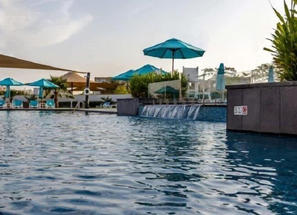 فندق فيوز هوتل آند ريزيدنسيس - Outdoor Pool