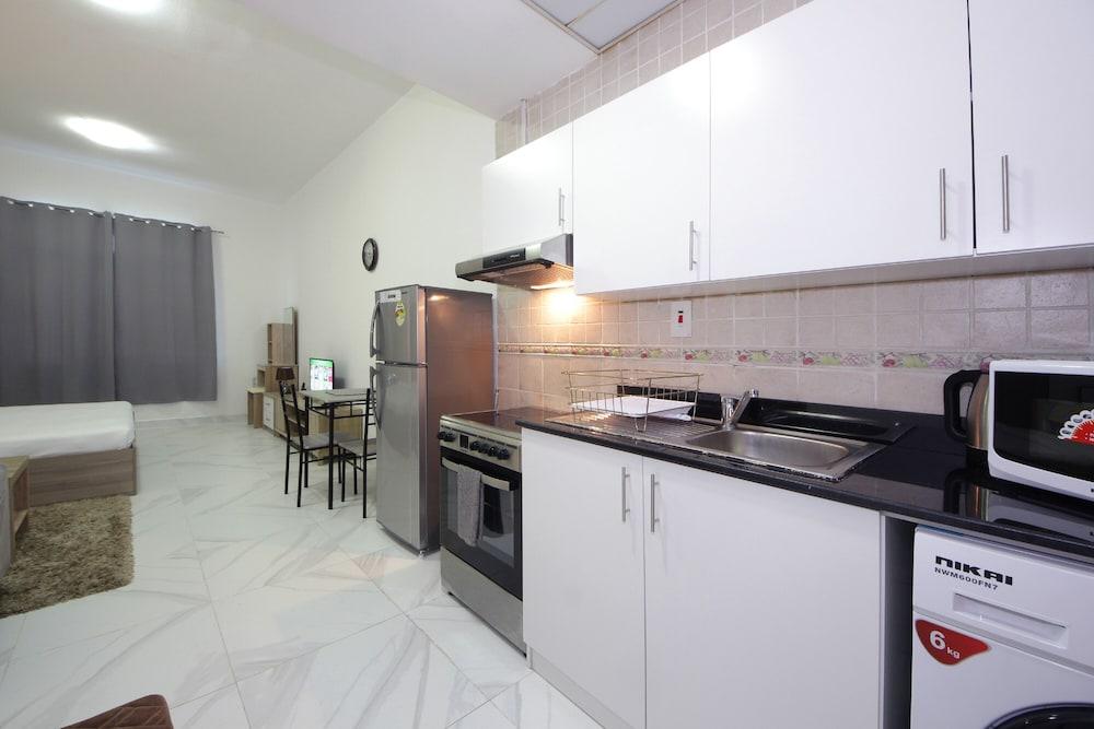 Studio Apartment in Palace Tower 2 - Private kitchen
