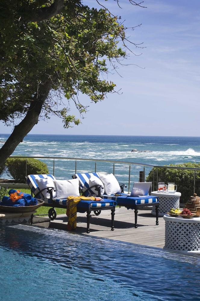 The Twelve Apostles Hotel and Spa - Outdoor Pool