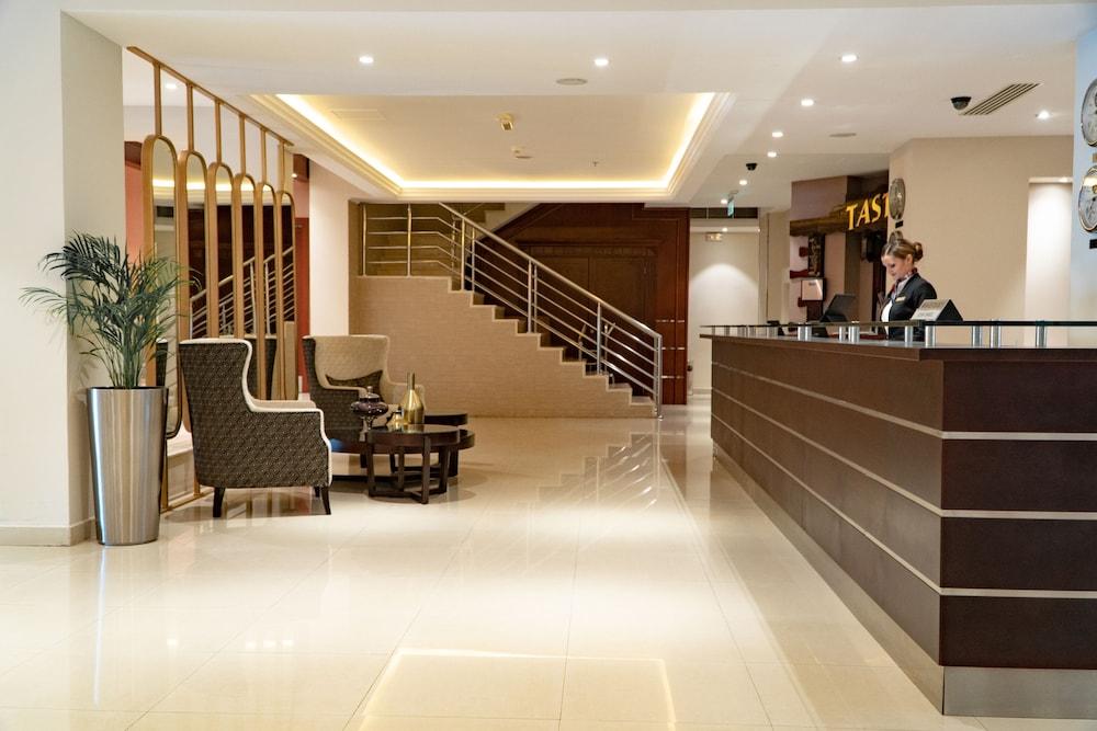 Al Ain Palace Hotel - Reception
