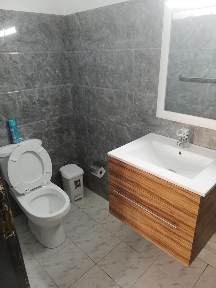 Polana Holiday Apartment - Bathroom