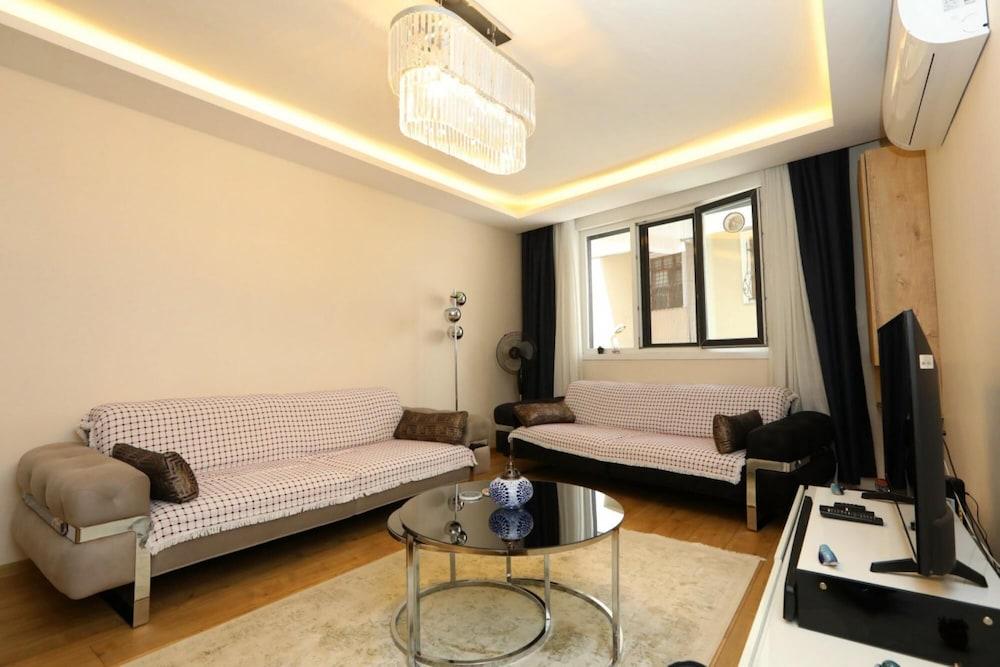 Apartment Close to Idealtepe Marmaray Station - Featured Image
