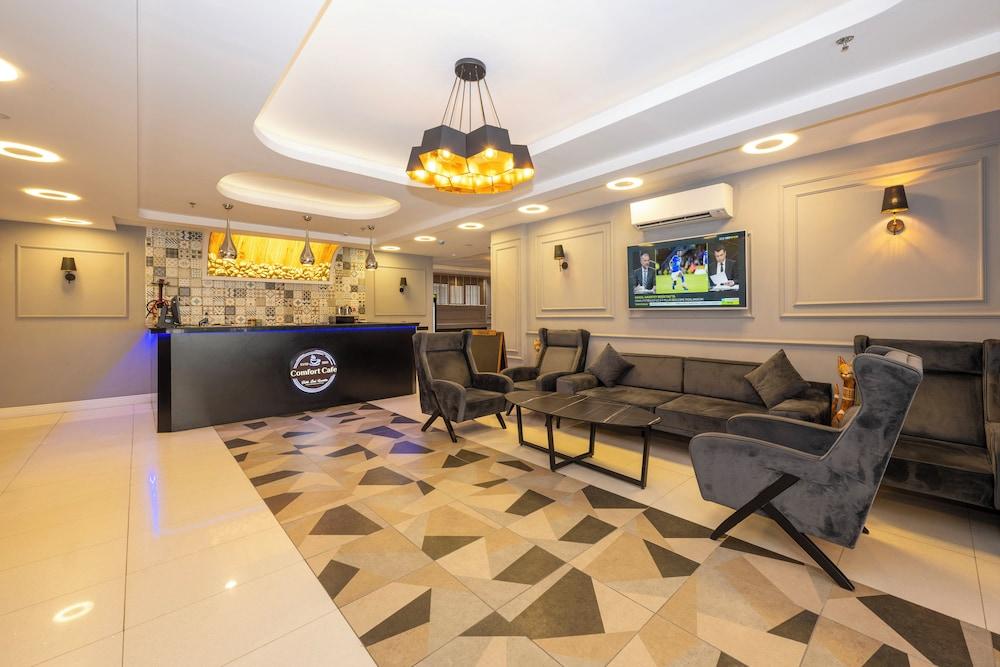 Comfort Suites Hotel - Lobby