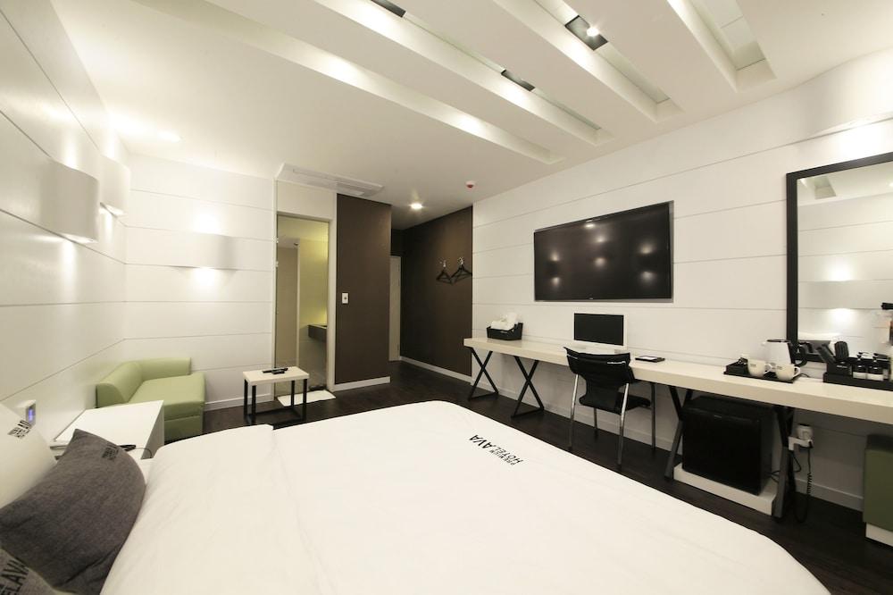 Premium AVA Hotel Sasang - Featured Image