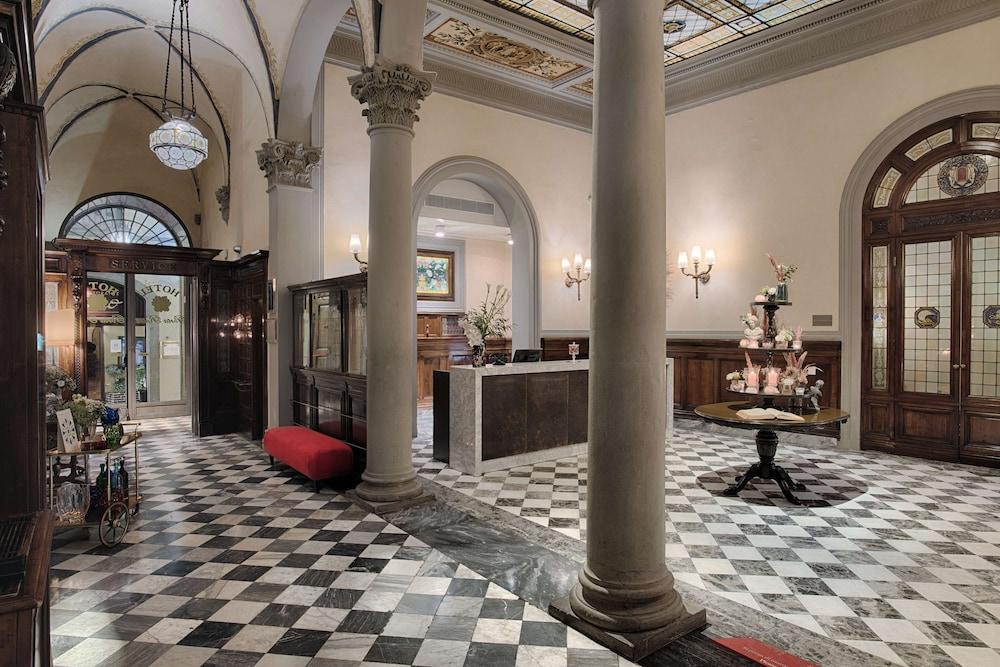NH Collection Firenze Porta Rossa - Lobby