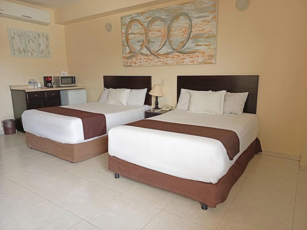 Hotel Villa Margaritas - Room