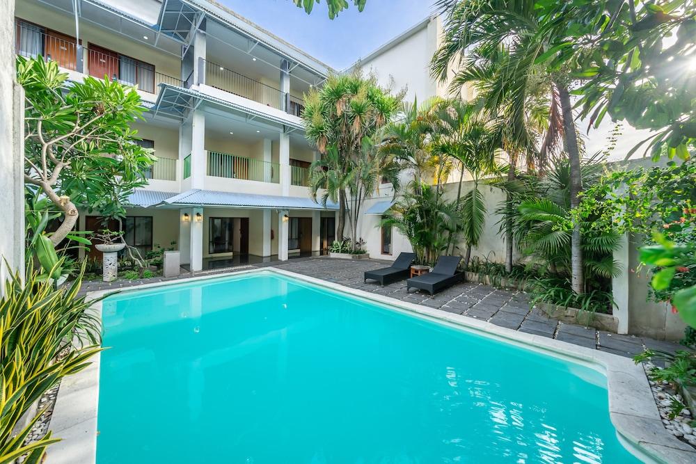Spazzio Bali Hotel - Outdoor Pool